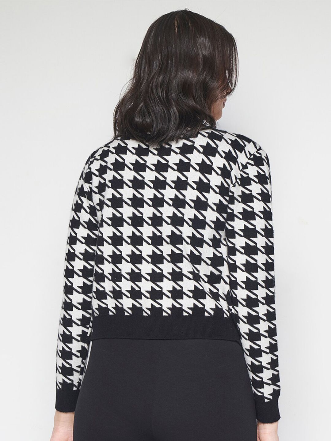 AND Geometric Printed Round Neck Long Sleeves Cardigan Sweater