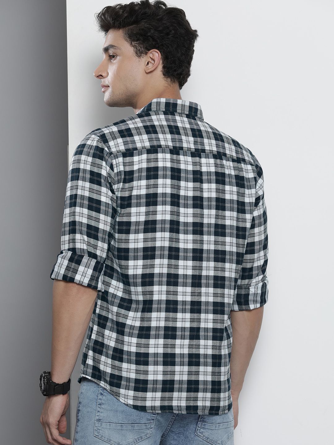 The Indian Garage Co Men Navy Blue & Off-White Checked Cotton Casual Shirt