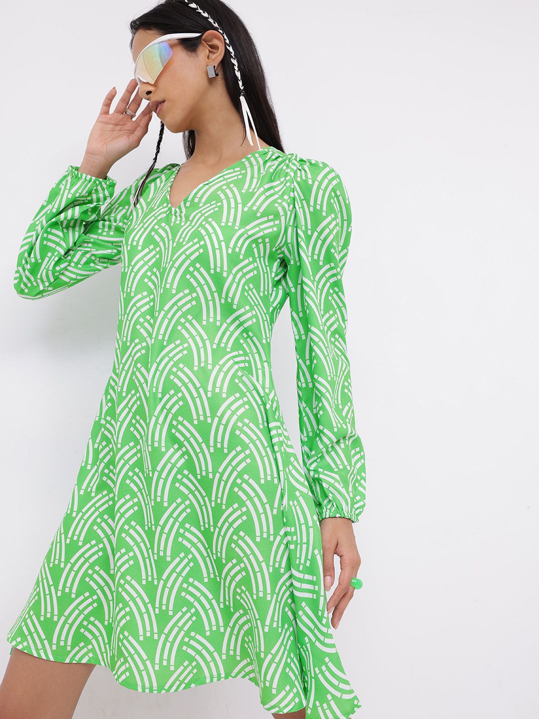 DressBerry Feeling Grand In Green V-Neck A-Line Dress