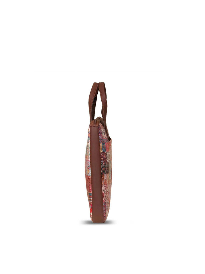 ZOUK Women Brown & Pink Printed Jute Laptop Sleeve