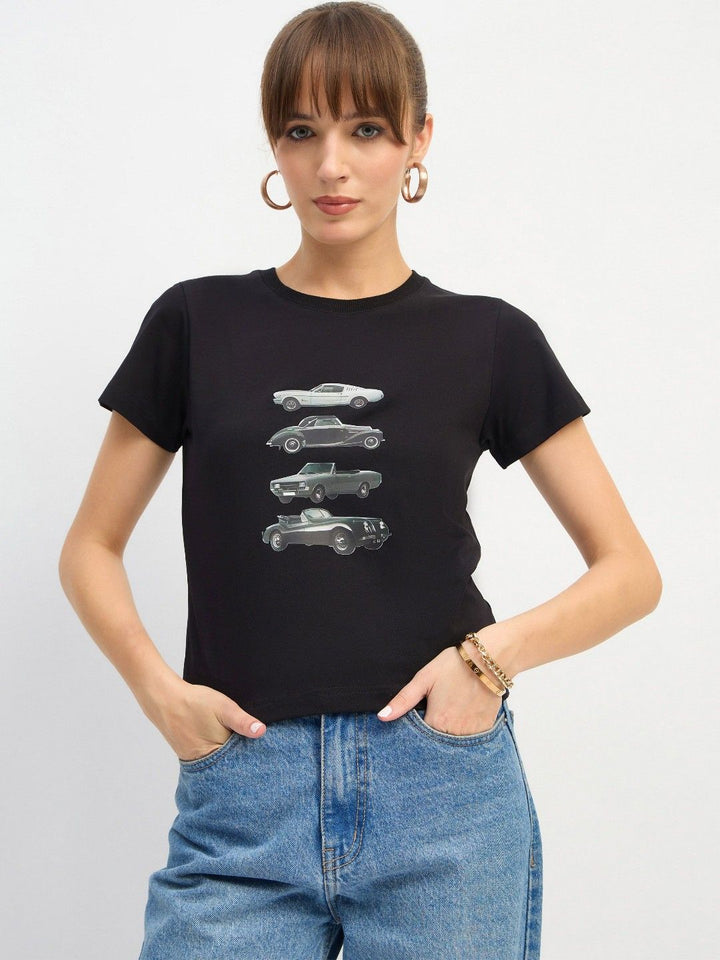 SASSAFRAS Women Printed Round Neck Slim Fit T-shirt
