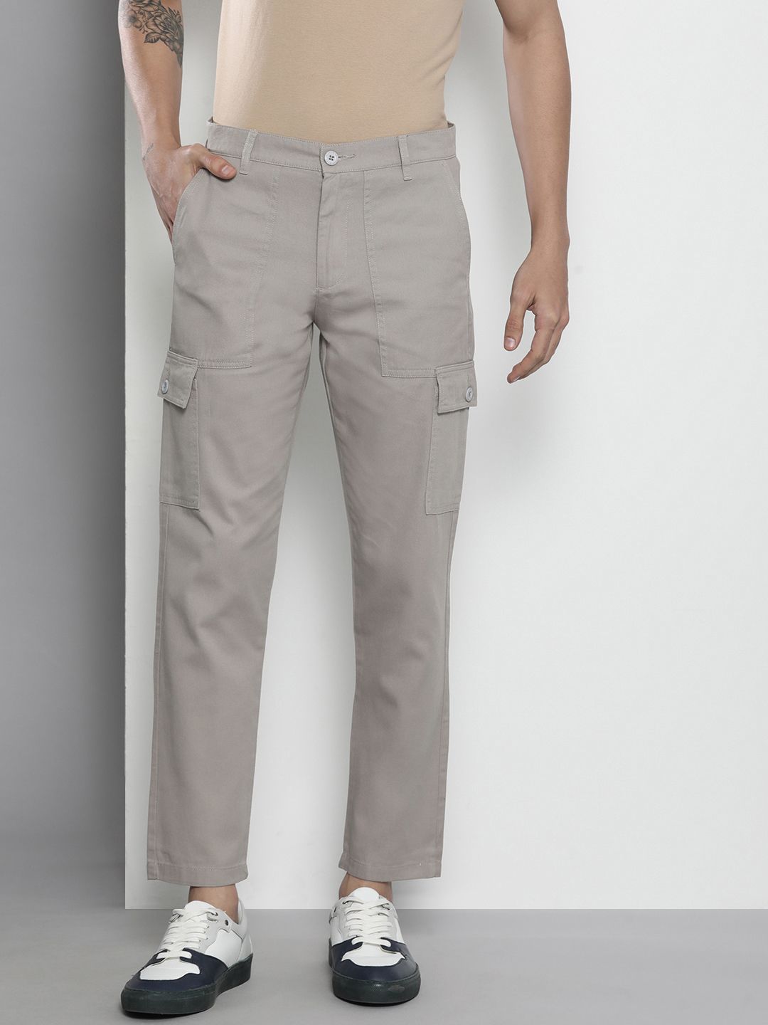 The Indian Garage Co Men Grey Slim Fit Cotton Cargos Trousers