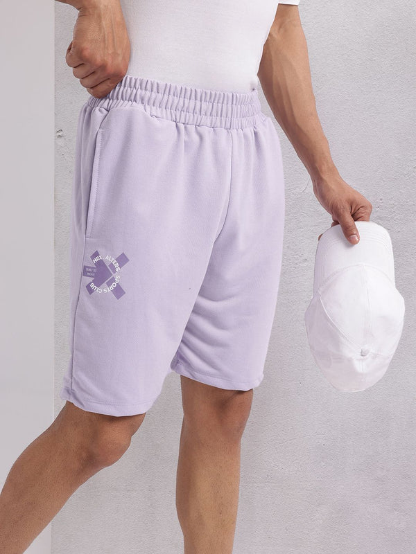 HRX oleh logo jenama Hrithik Roshan Men dicetak seluar pendek gaya hidup pertengahan