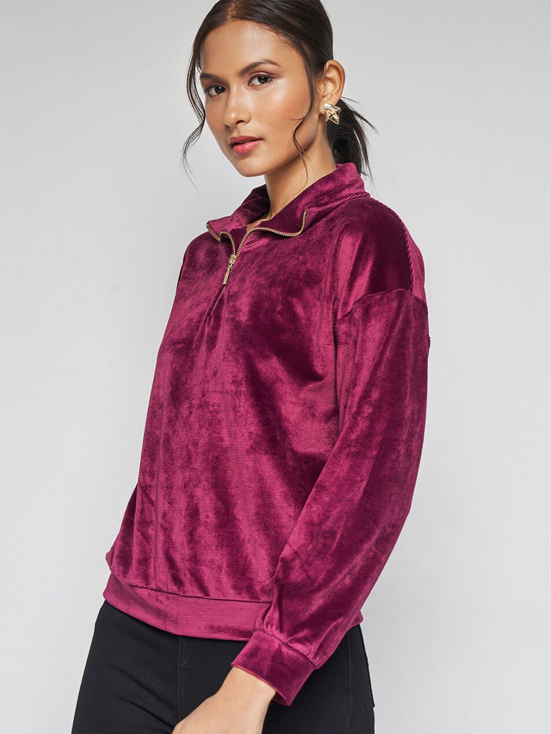 AND Shirt Collar Cuffed Sleeves Top