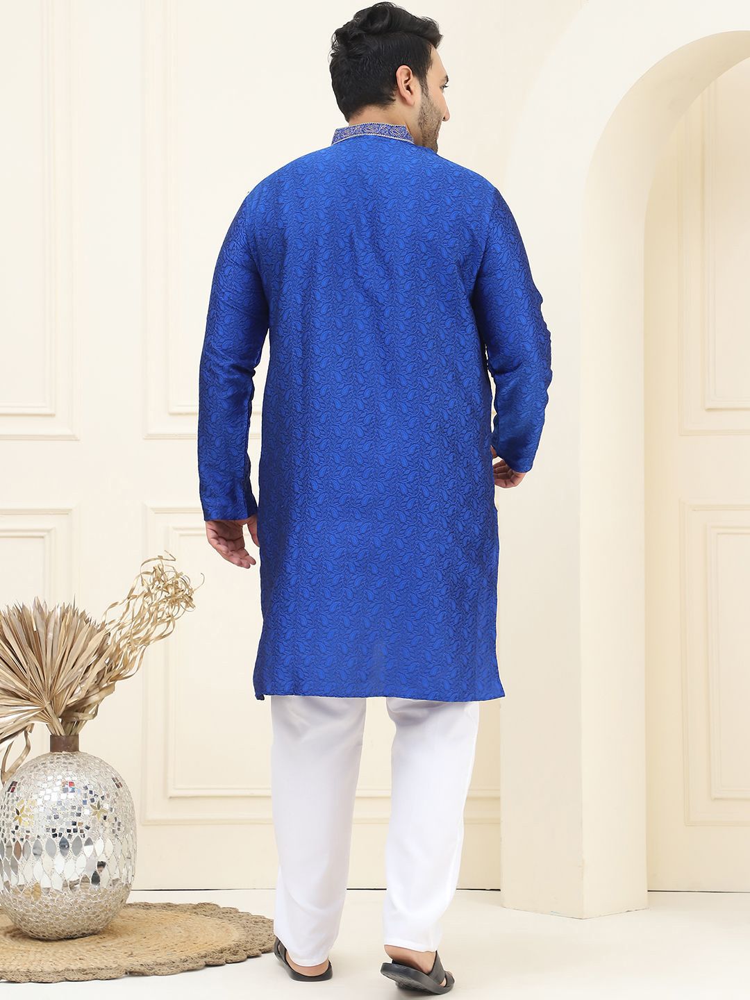 SOJANYA PLUS Woven Design Mandarin Collar Regular Straight Kurta with Pyjamas