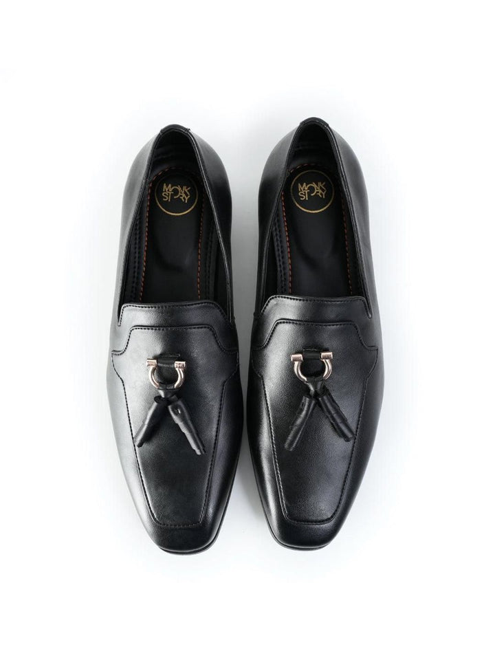 MONKSTORY Tassel Loafers Formal dengan Rose-Gold Bit Black