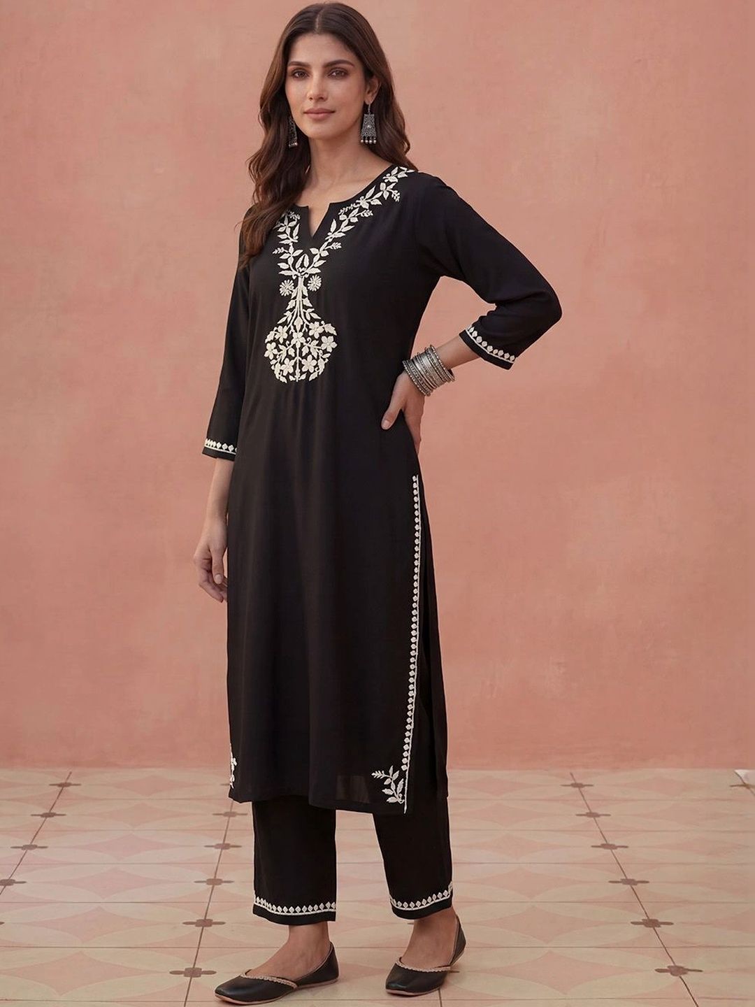 Rumah Chikankari Kurta Chikankari Biasa Wanita dengan Seluar