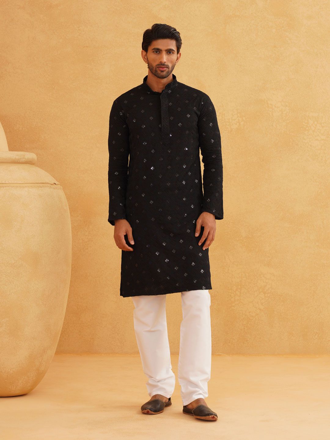 SOJANYA Geometric Embroidered Mandarin Collar Long Sleeves Straight Kurta