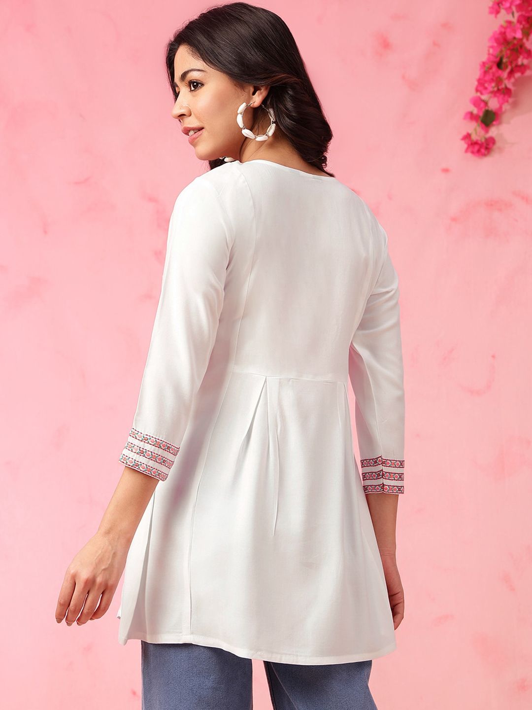Anouk White Floral Embroidered Thread Work Liva Straight Short Kurti