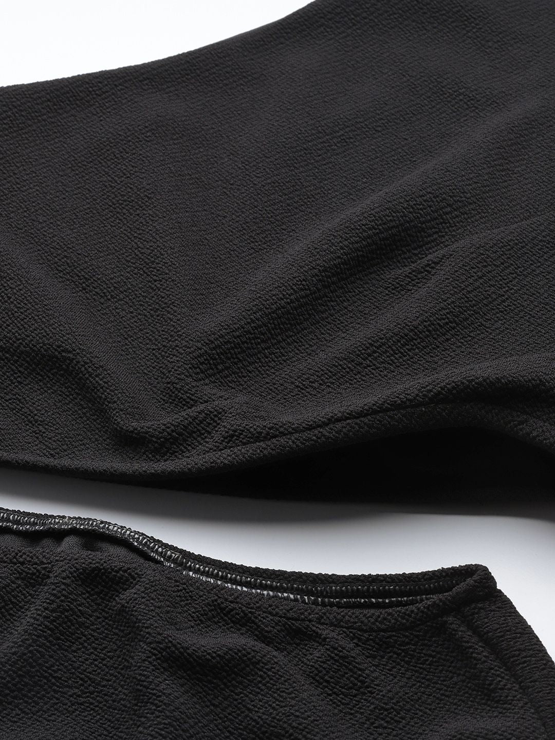 SASSAFRAS Wanita Bertekstur Hitam Pakaian Maxi Sarung Satu Bahu