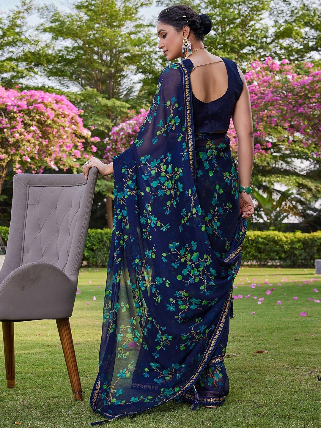 KALINI Women Blue Floral Pure Chiffon Saree