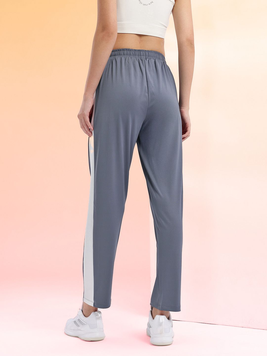 HRX by Hrithik Roshan Women Brand Logo Detail Rapid-Dry Cropped Running Track Pants