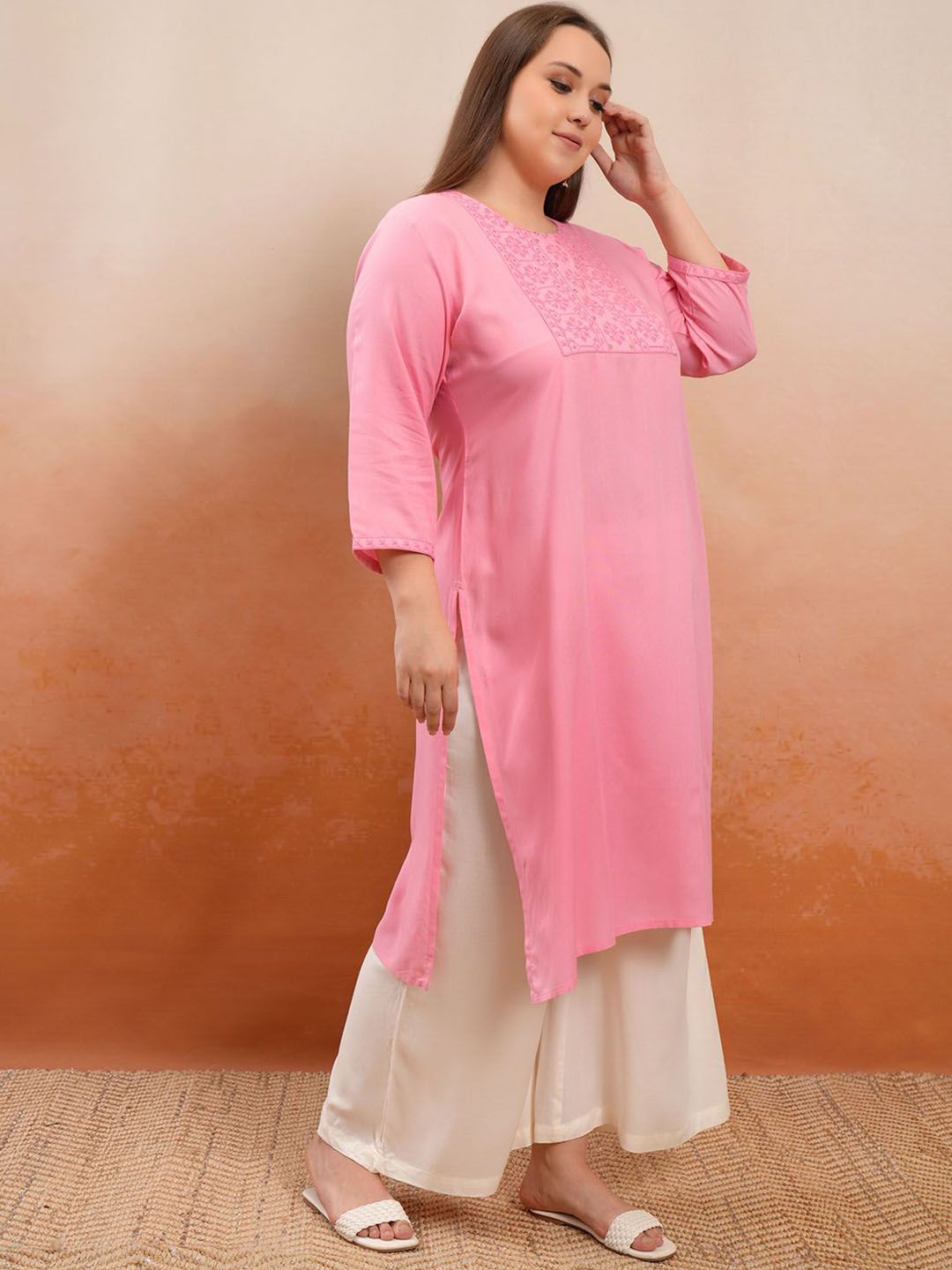 Vishudh Plus Size Ethnic Motifs Embroidered Straight Kurta