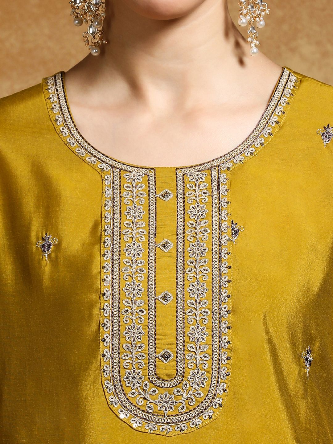 Varanga Floral Embroidered Zari Straight Kurta With Trousers And Dupatta