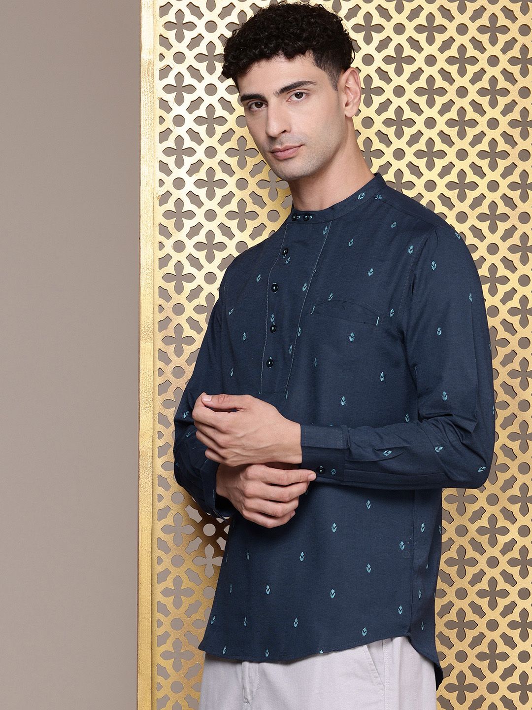 House of Pataudi Men Embroidered Mandarin Collar Thread Work Kurta
