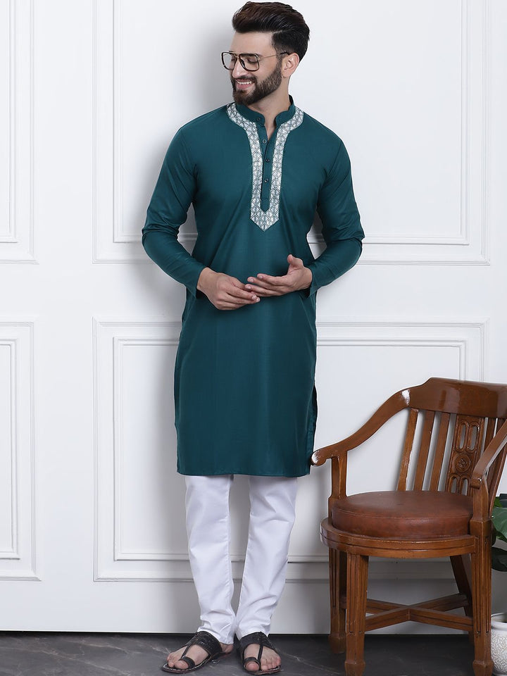 SOJANYA Men Green Solid Pure Cotton Kurta