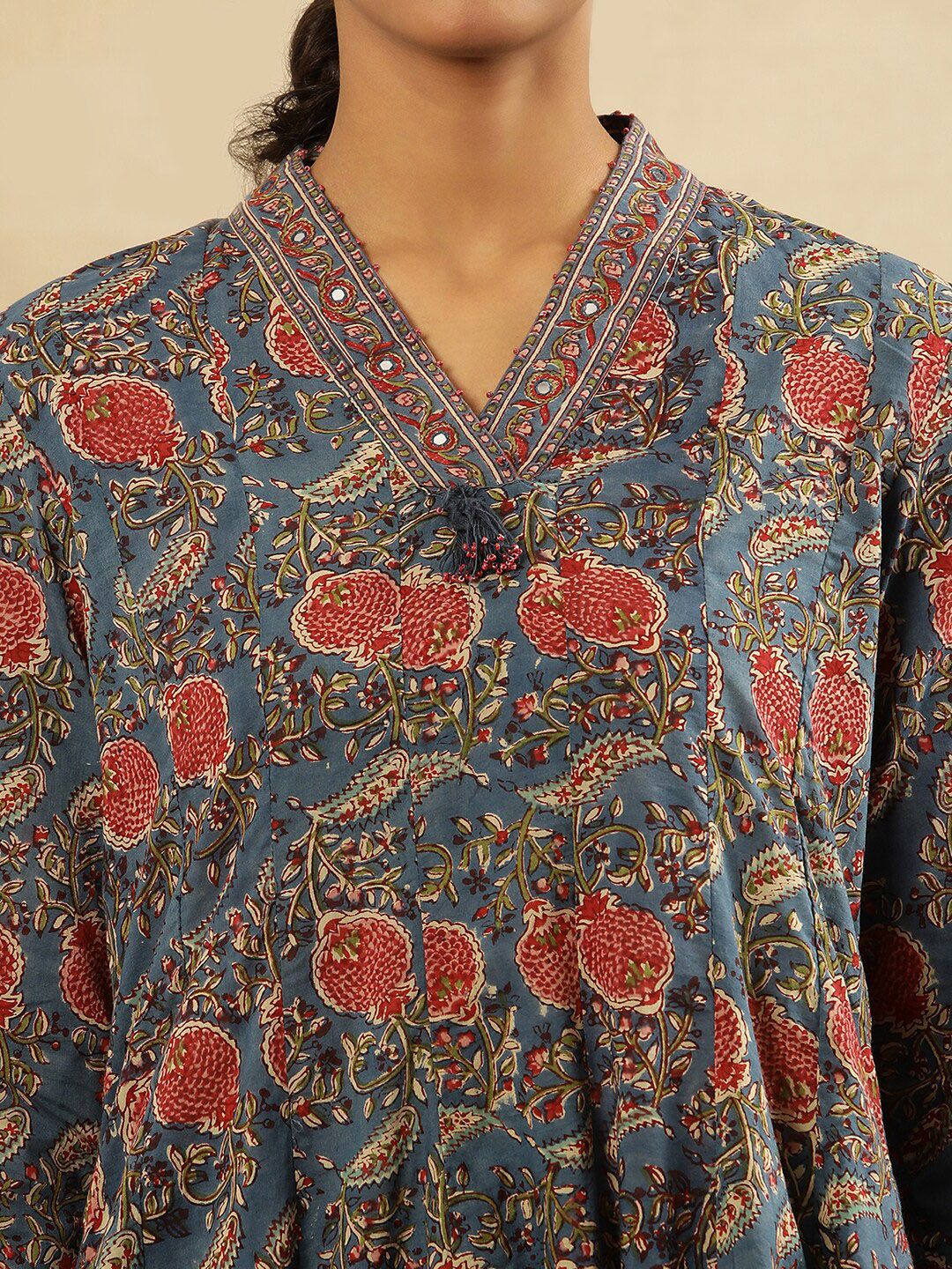 W V Neck Floral Printed Thread Work Cotton Kurta