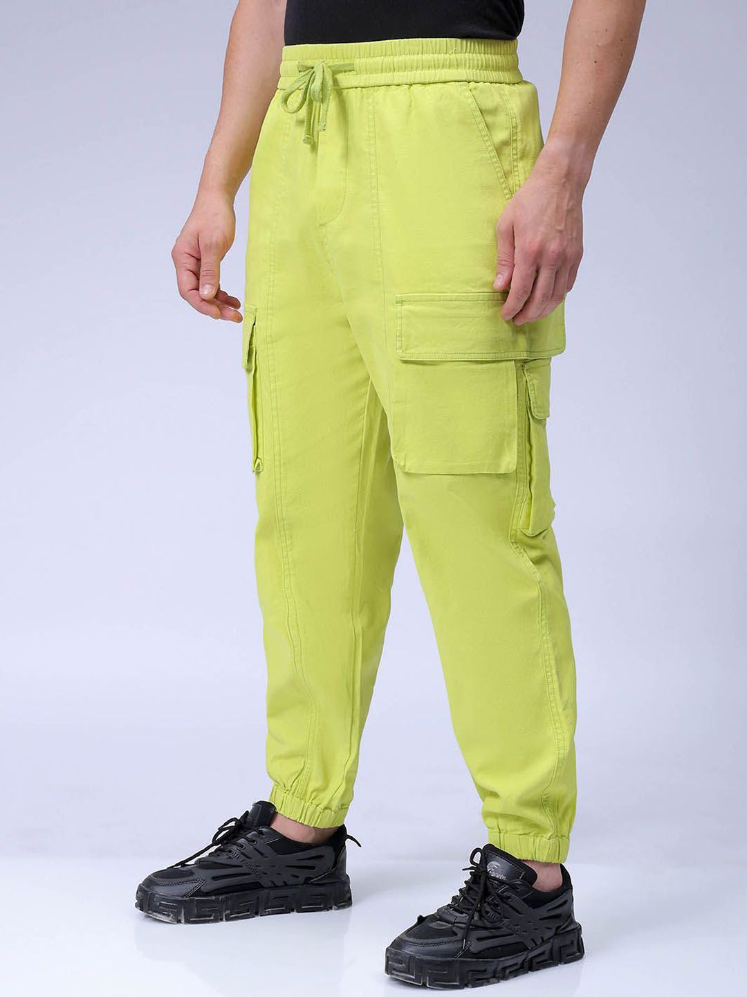 The Indian Garage Co Men Loose Fit Mid-Rise Pure Cotton Cargos Joggers