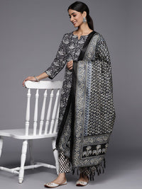 Varanga Women Digital Winter Printed Kurta Palazzo &Dupatta