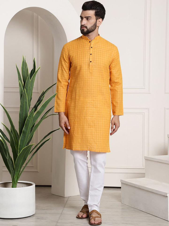 SOJANYA Men Mustard Checked Straight Kurta