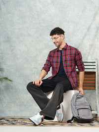 The Indian Garage Co Men Slim Fit Opaque Checked Casual Shirt