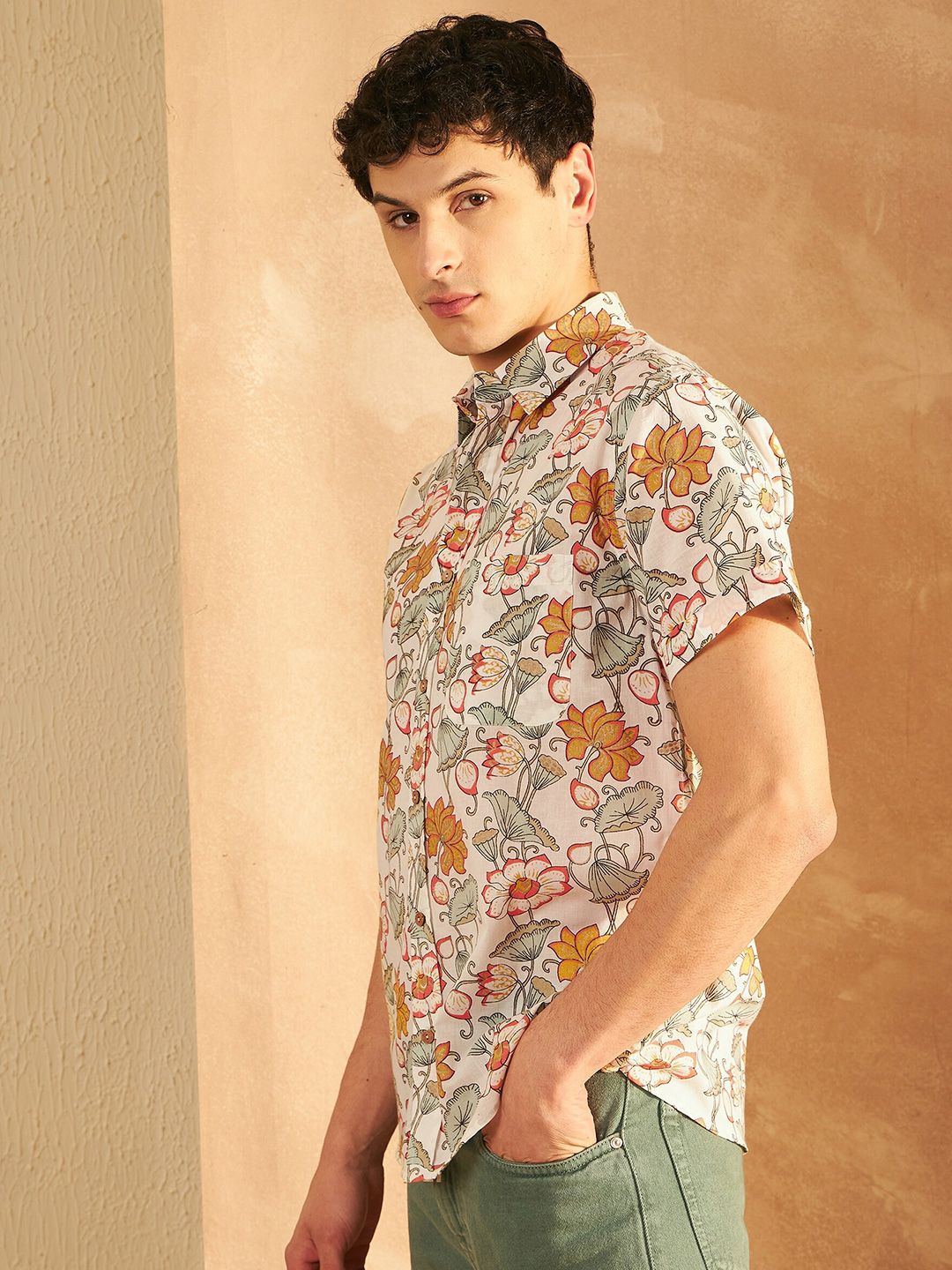 DENNISON Smart Oversized Floral Printed Spread Collar Cotton Lightweight Shirt
