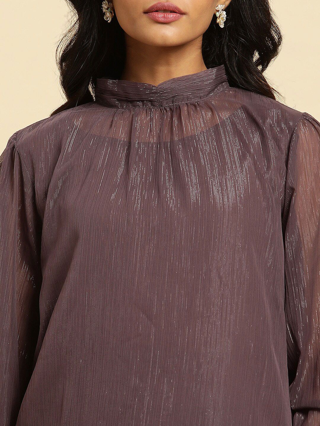 W High Neck Regular Top