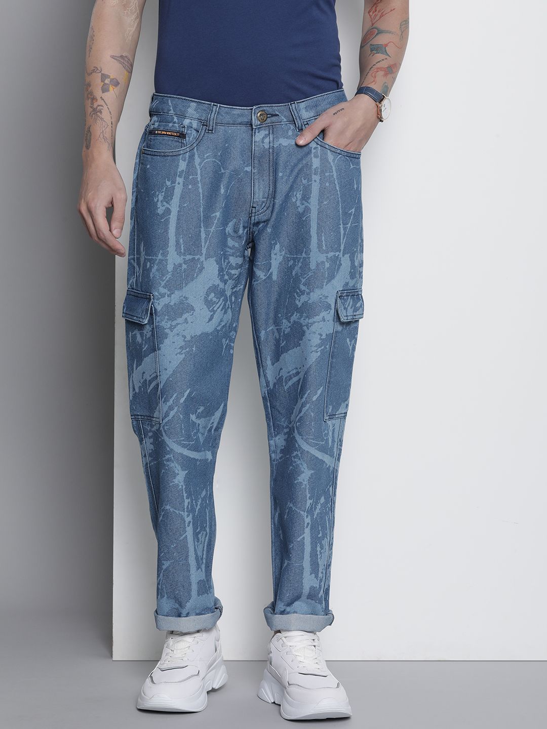 The Indian Garage Co Men Mid Rise Cotton Baggy Fit Laser Print Cargo Jeans