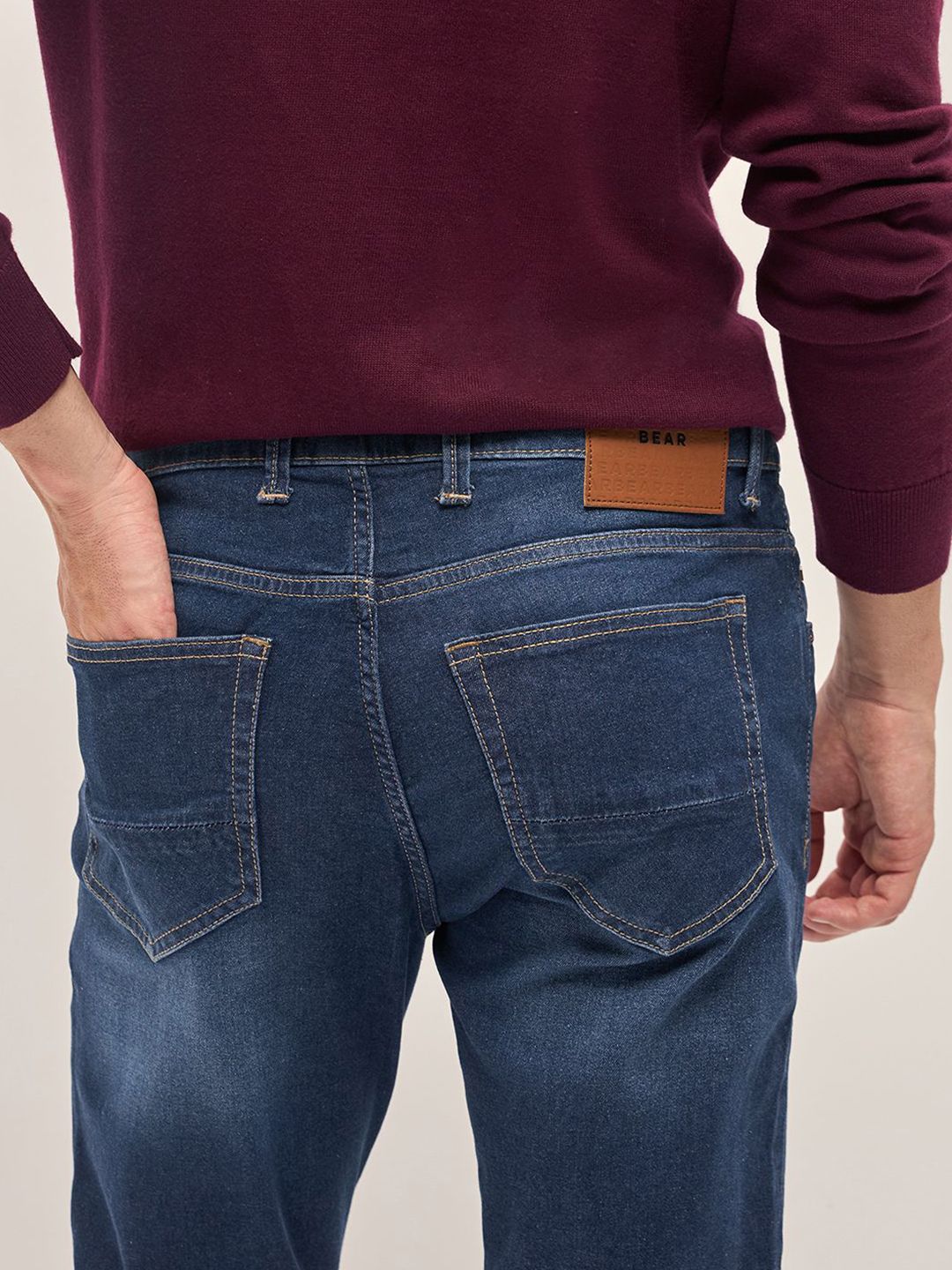 THE BEAR HOUSE Men Slim Fit Light Fade Stretchable Jeans