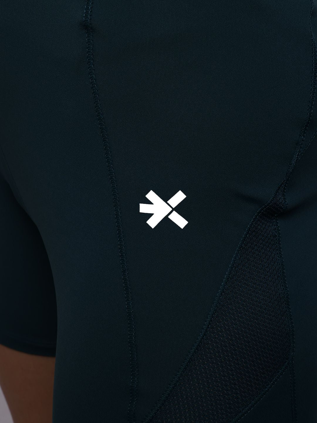 HRX by Hrithik Roshan Women Mid-Rise Above Knee Running Tights with Reflective Elements