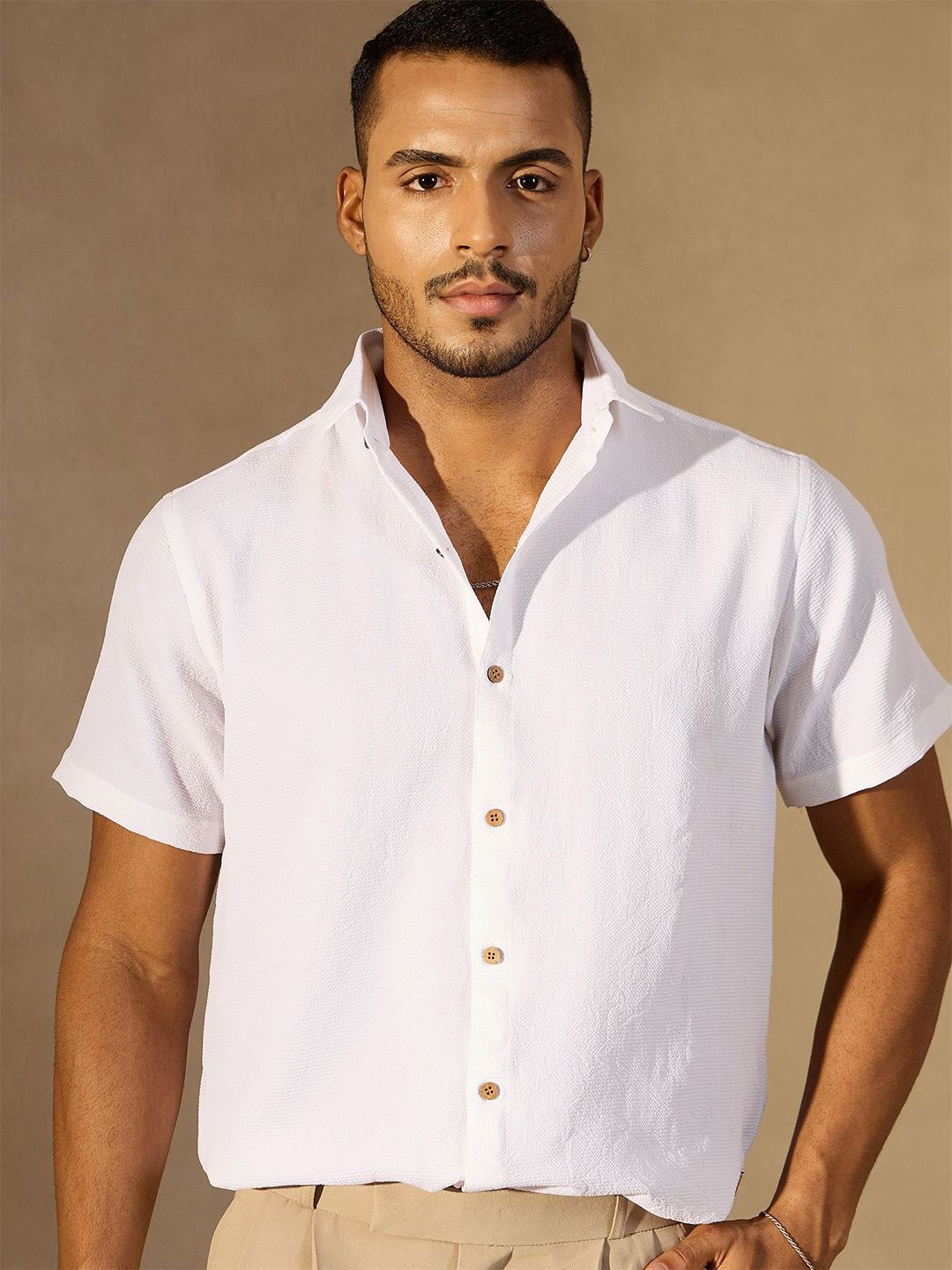DENNISON Men Solid Spread Collar Oversized Smart Casual Shirt