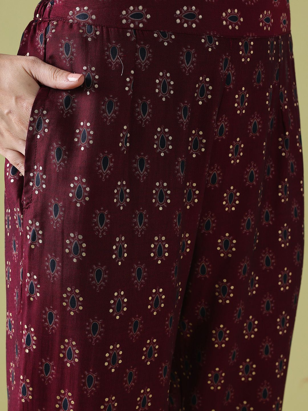 Anouk Ethnic Motifs Print Pleated Thread-Work Kurta with Trousers