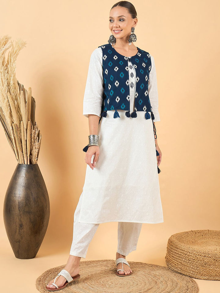 Motif etnik putih dicetak kurta kapas tulen biasa dengan seluar