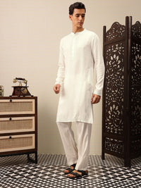 House of Pataudi Floral Embroidered Jashn Kurta with Trousers