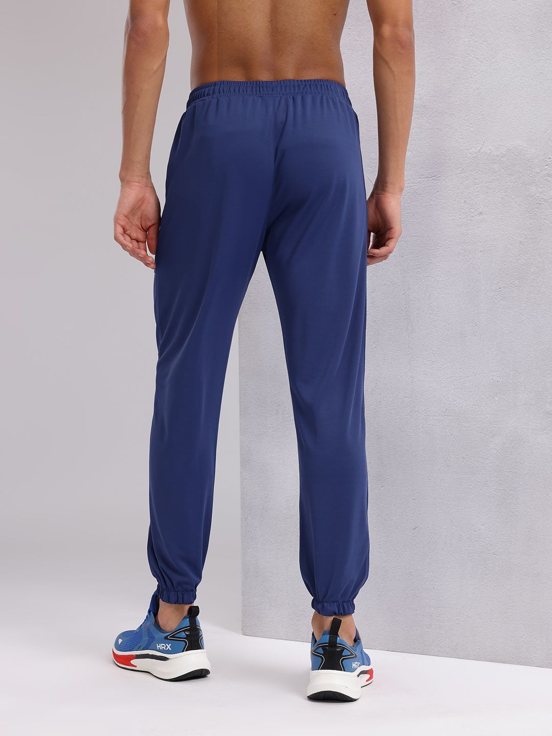 HRX by Hrithik Roshan Men Contrast Piping Rapid-Dry Training Joggers