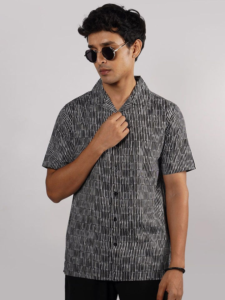 Eszett Abstract Printed Spread Collar Short Sleeves Casual Cotton Shirt