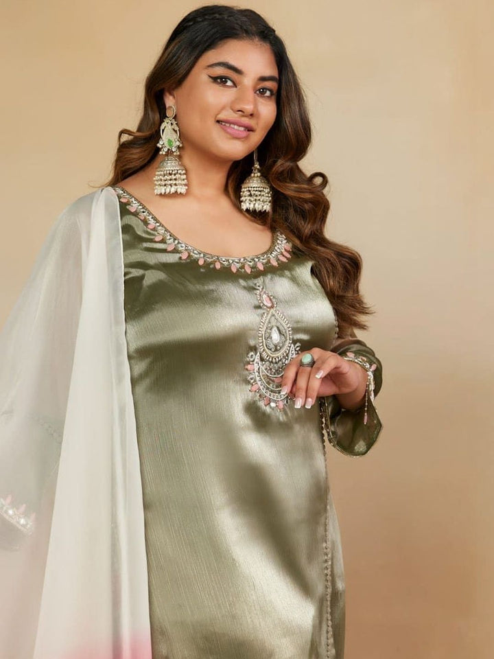 Mamicha Women Ethnic Motifs Embroidered Regular Beads and Stones Kurta with Trousers & With Dupatta