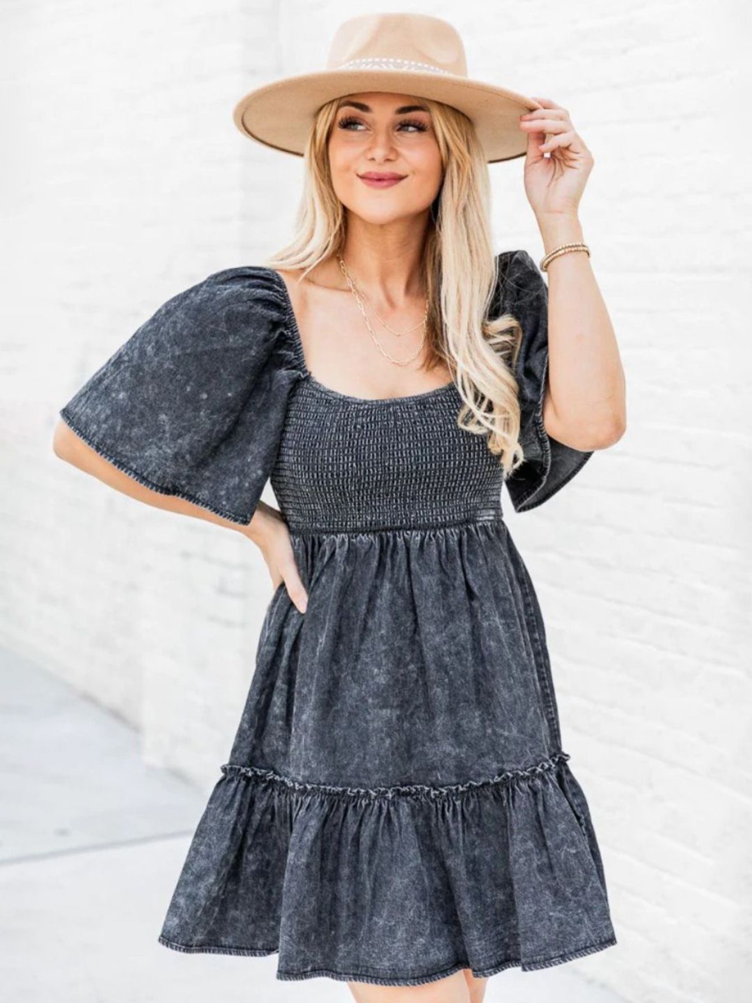 Semua Mengenai Anda Melapisi Lengan Denim Fit & Flare Dress