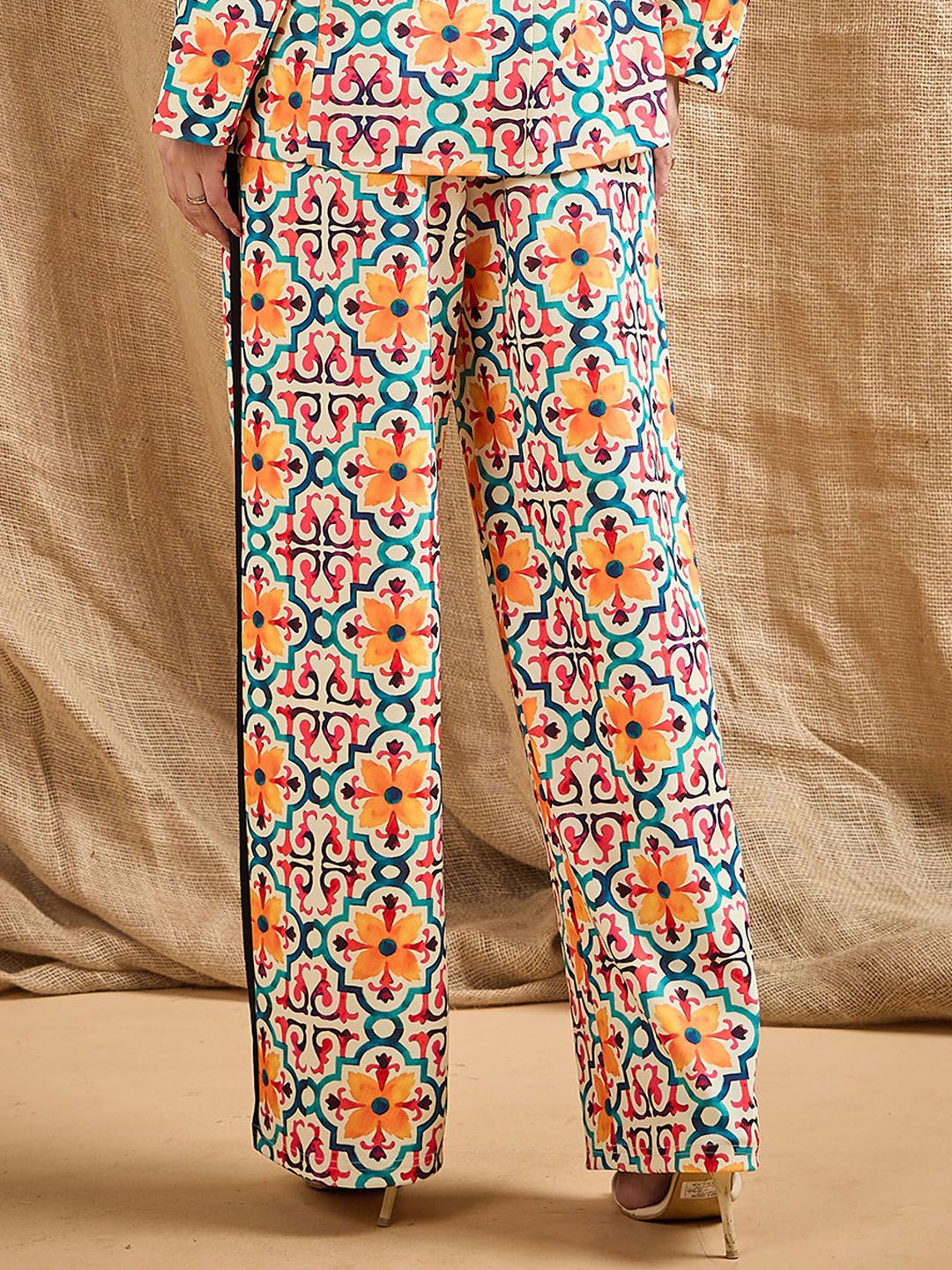 SASSAFRAS Women Ethnic Motifs Printed Relaxed Straight Leg Straight Fit High-Rise Trousers
