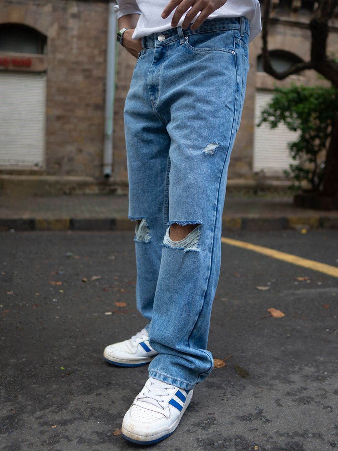 Powerlook Men Cotton Relaxed Fit Slash Knee Jeans