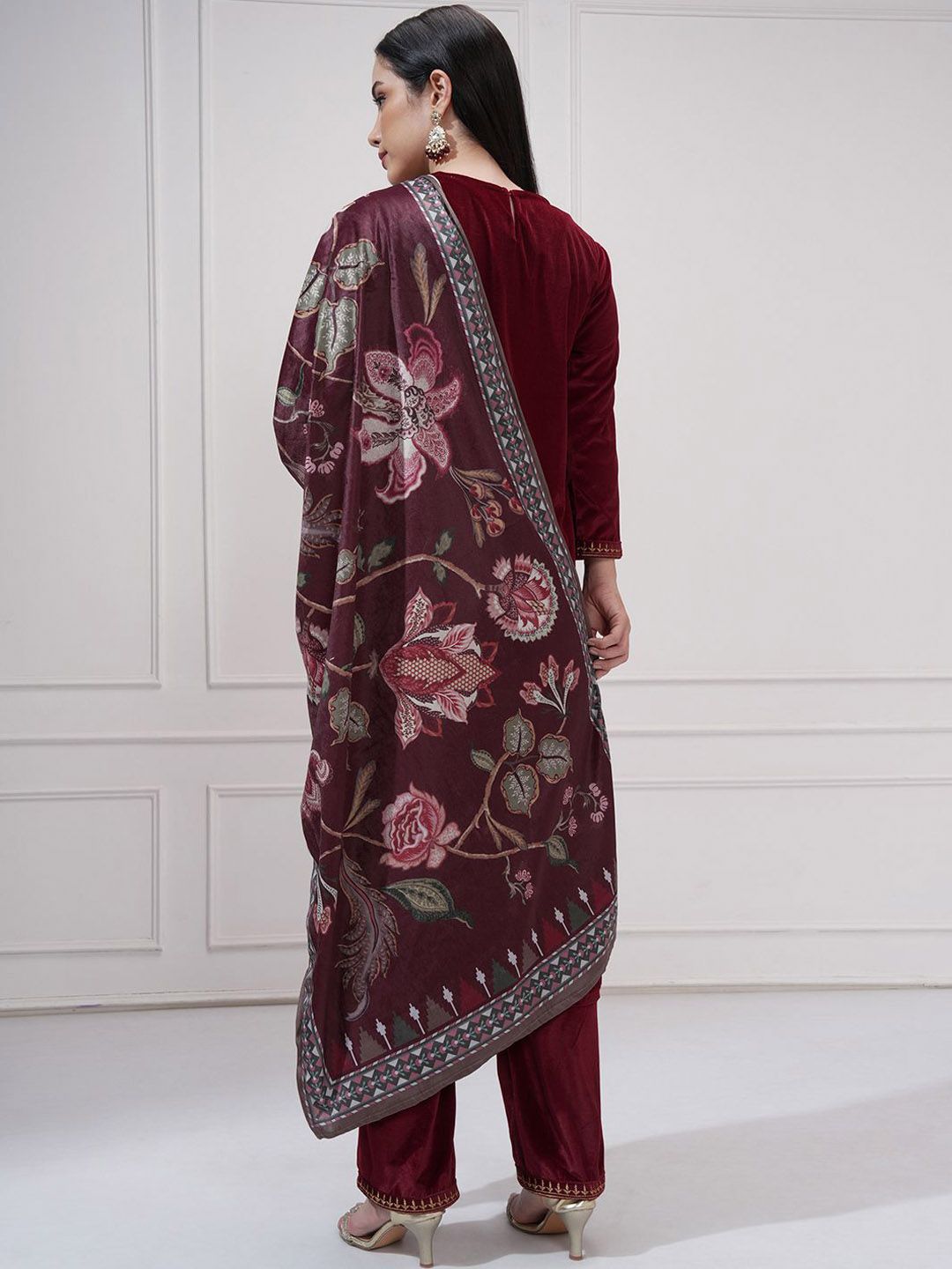 Vishudh Floral Yoke Design Round Neck Thread Work Straight Kurta With Trousers & Dupatta