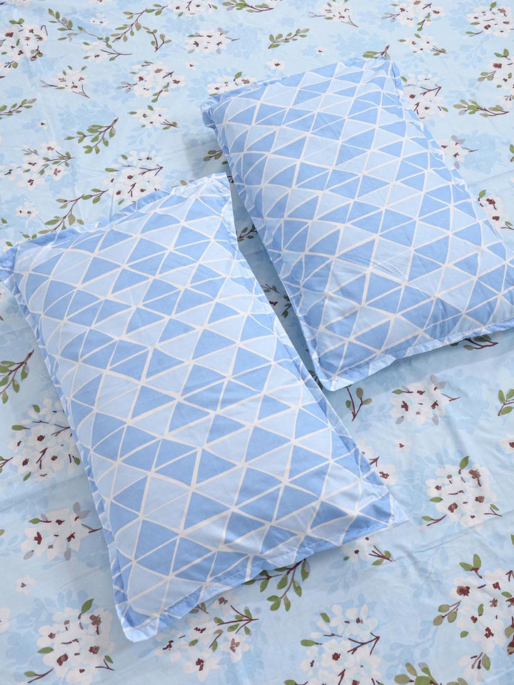 KLOTTHE Blue & White Floral Printed Dilengkapi 400 TC King Bedsheet Dengan 2 Sarung Bantal