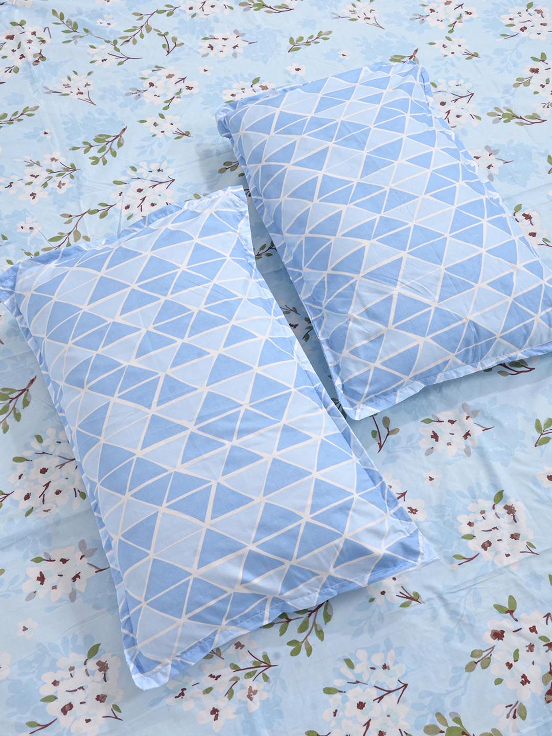 KLOTTHE Blue & White Floral Printed Dilengkapi 400 TC King Bedsheet Dengan 2 Sarung Bantal