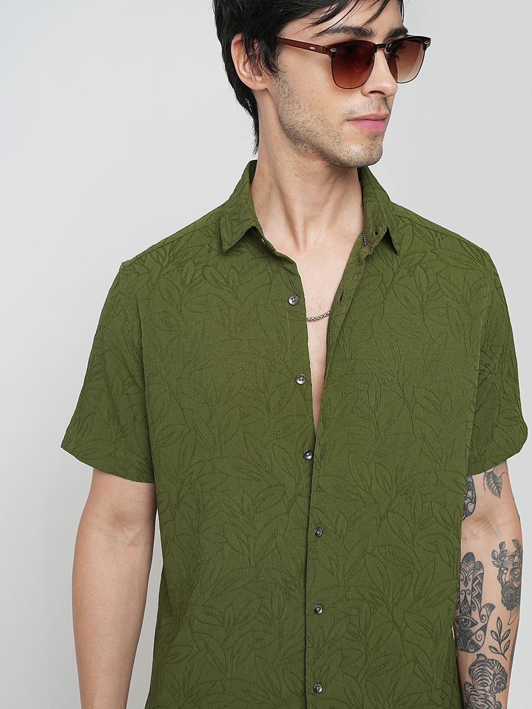 VASTRADO Men Classic Spread Collar Textured Slim Fit Casual Shirt