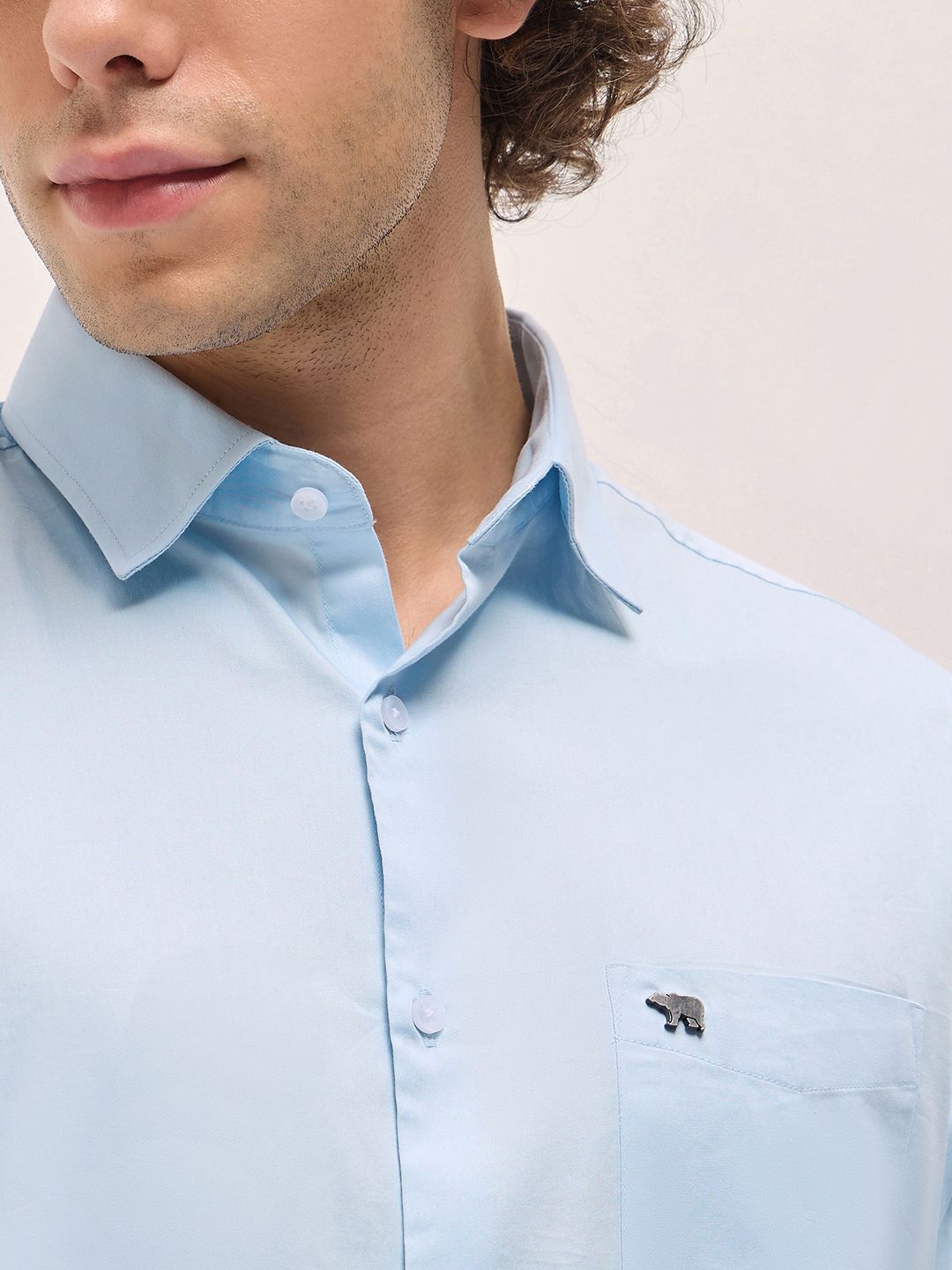 THE BEAR HOUSE Men Spread Collar Solid Cotton Tailored Fit Formal Shirt