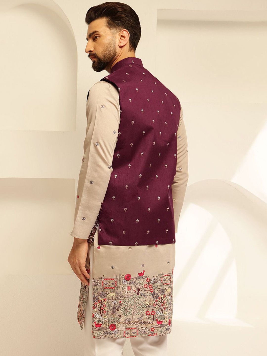 SOJANYA Embroidered Brocade Nehru Jacket
