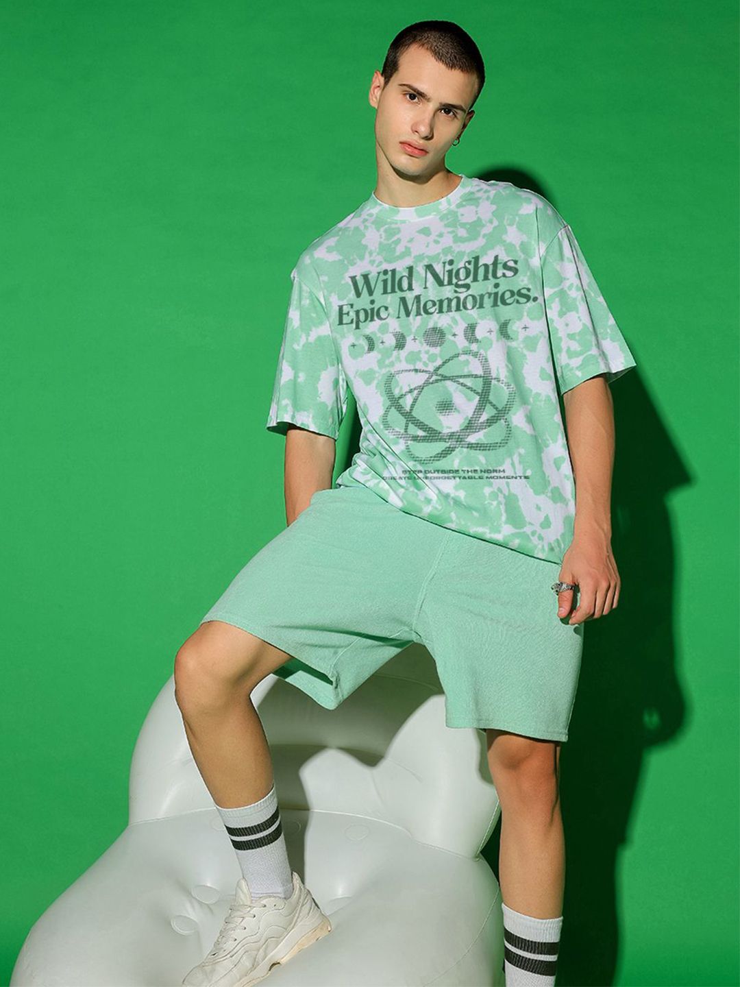 Bewakoof Men Graphic Printed Round Neck Pure Cotton Oversized T-shirt