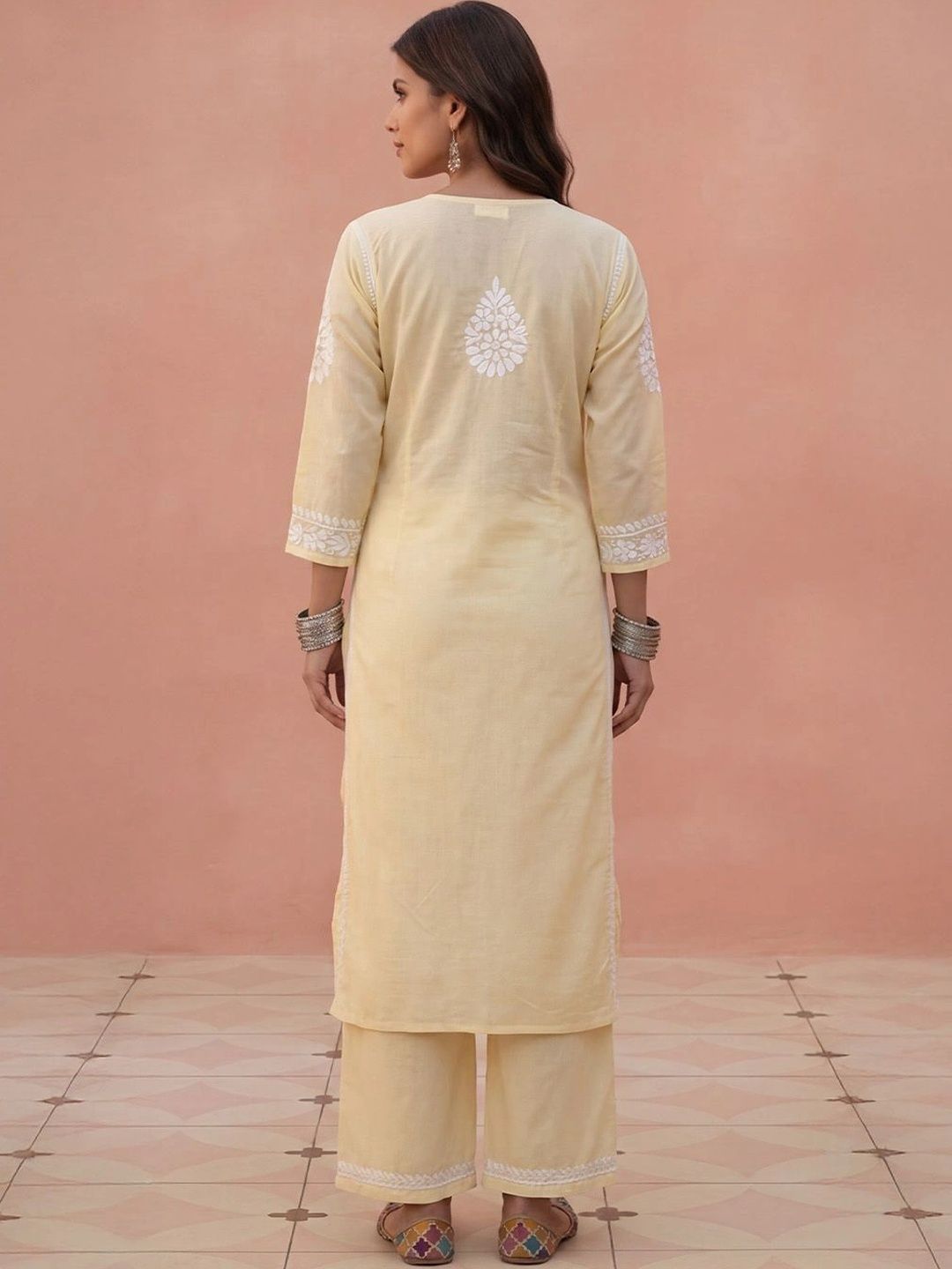 House of Chikankari Women Regular Chikankari Kurta with Trousers