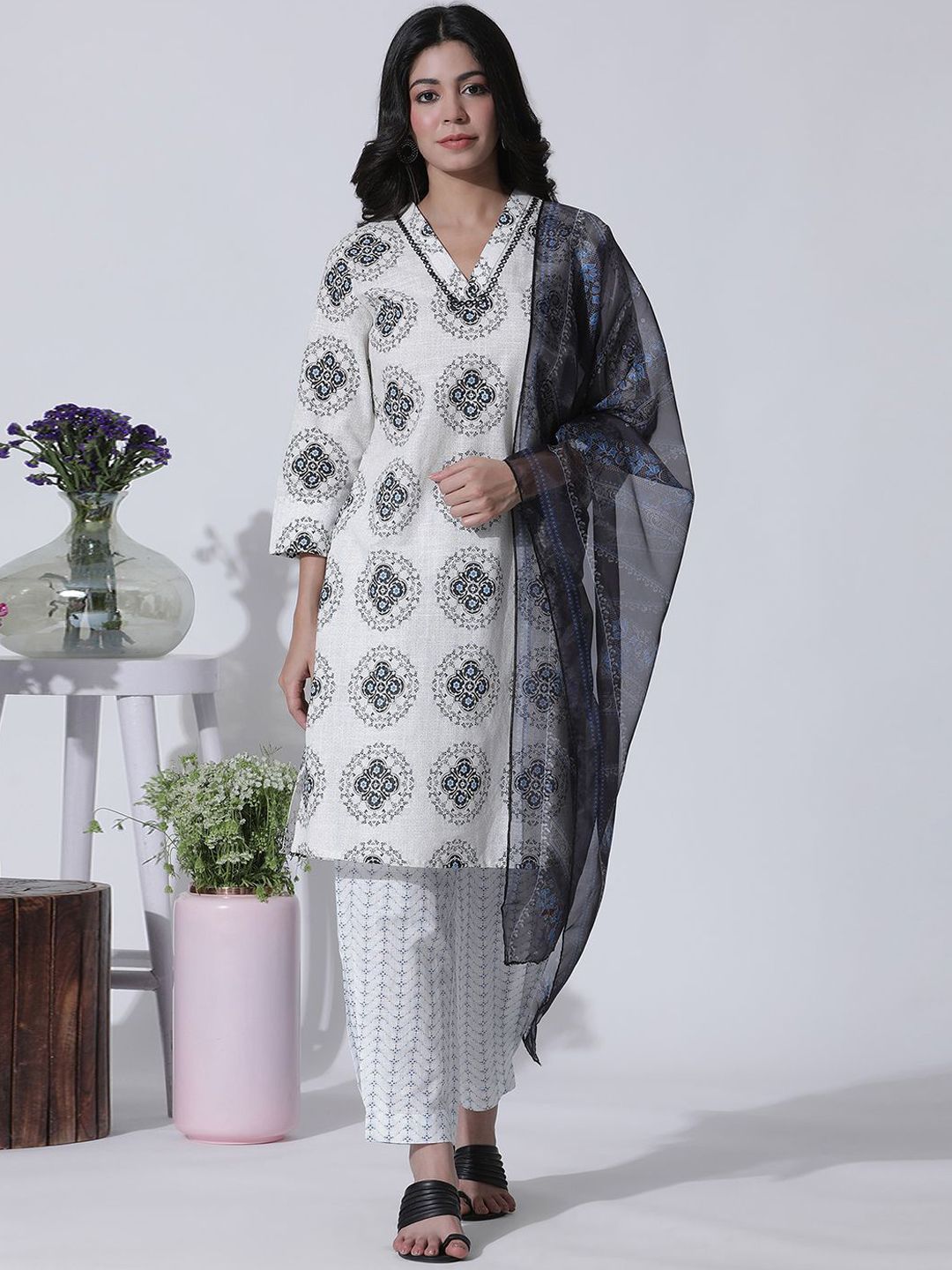 W Ethnic Motifs Printed Mirror Work Pure Cotton Straight Kurta & Trousers With Dupatta