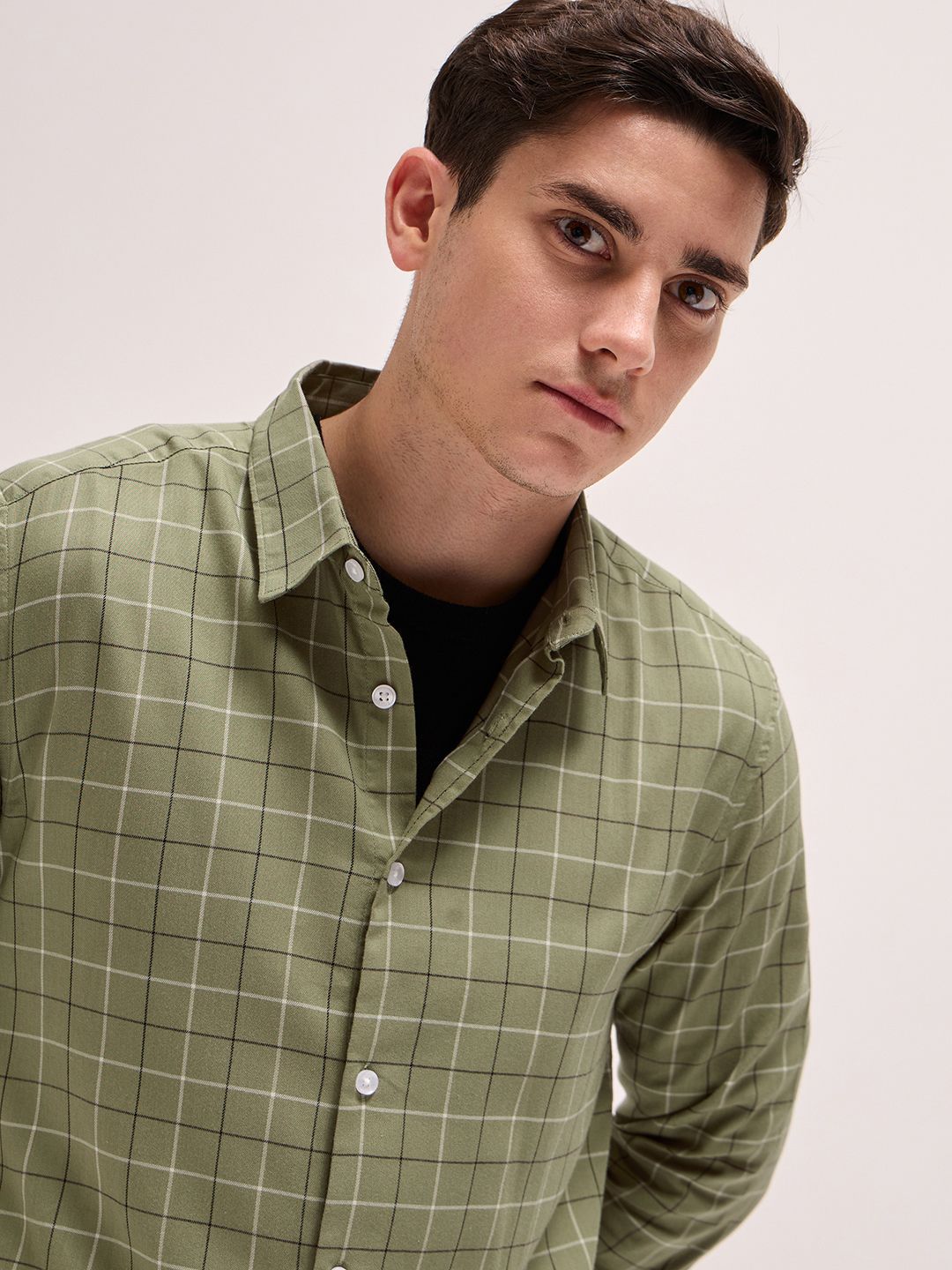 THE BEAR HOUSE Men Spread Collar Windowpane Checked Cotton Slim Fit Casual Shirt